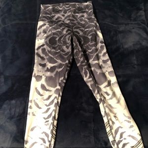 Lululemon workout leggings